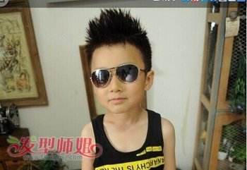 12小孩的发型图片男(12岁适合什么发型好看)