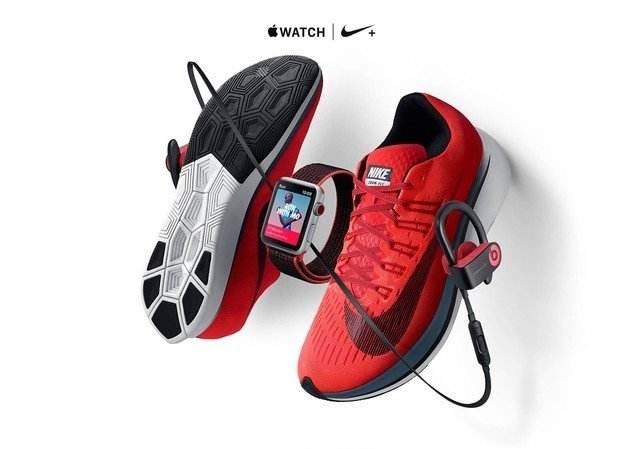 安德玛和耐克哪个高端(为什么有钱人爱穿安德玛) 安德玛和耐克哪个高端(为什么有钱人爱穿安德玛)