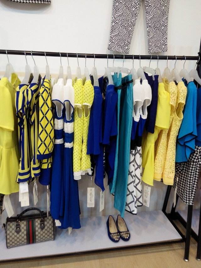 女装品牌折扣店进货(棉麻品牌折扣女装批发)