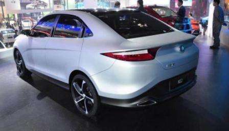 主动挡更便宜密斯车(主动挡密斯迷你小轿车)