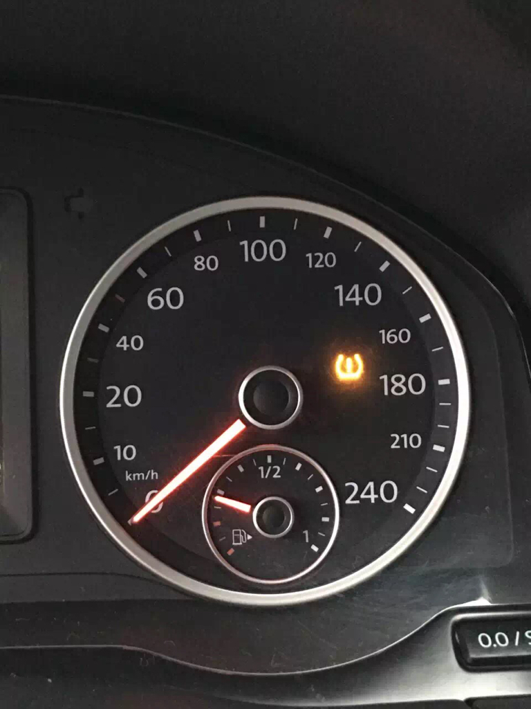 汽车指示灯大全仪表图解的简单介绍 汽车指示灯大全仪表图解的简单介绍