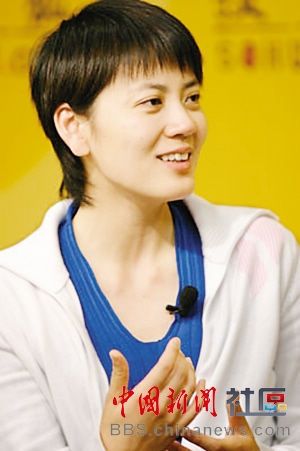 主持人沈冰(主持人李思思)